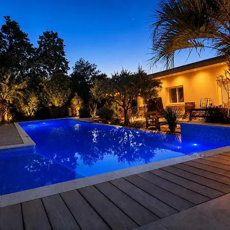 빌라 Premium Piscine Privee & Petanque